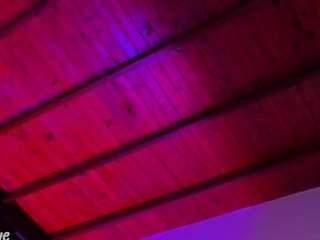 Felicitynesbar's cam show statistics and live stream