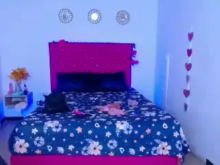 LittleFlower4U's Live Sex Cam Show