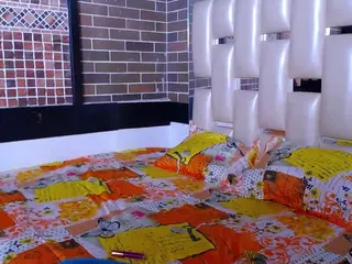 Little_Flower4U's Live Sex Cam Show
