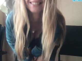 Live webcam model roryjhey on Soda Cams