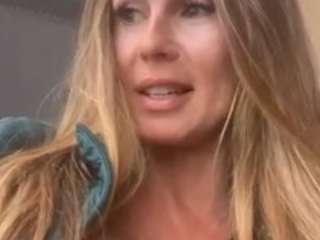 Live webcam model roryjhey on Soda Cams