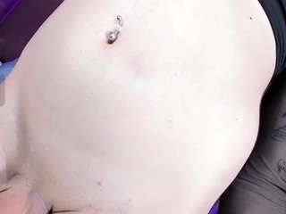 evaamooree's CamSoda show and profile