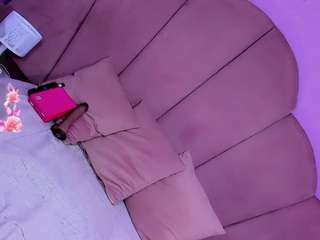 evaamooree live webcam show