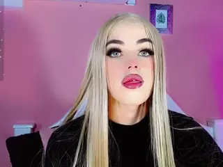 EvaaMooree's Live Sex Cam Show