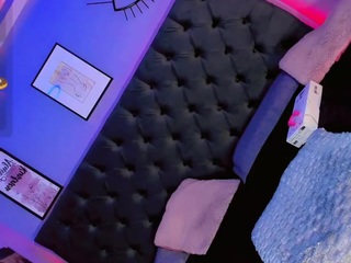 manellyksparklee Live Webcam on CamSoda