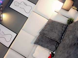 manellyksparklee's CamSoda show and profile