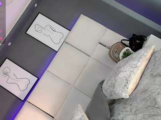 manellyksparklee Live Webcam on CamSoda