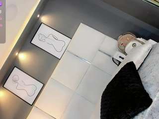 manellyksparklee Live Webcam on CamSoda