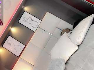 manellyksparklee Live Webcam on CamSoda