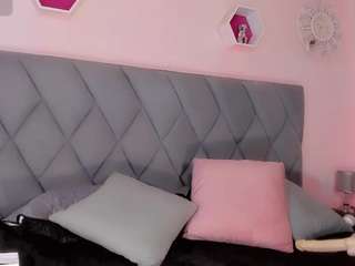 manellyksparklee's CamSoda show and profile