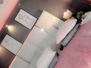 manellyksparklee's CamSoda show and profile