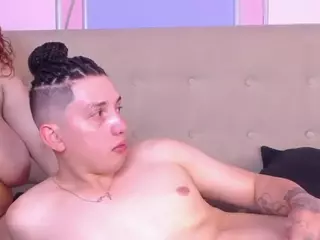 Scarlett-n-Jackson's Live Sex Cam Show