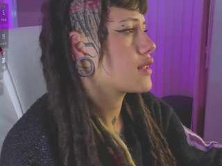 charlottewhite-1 Live Webcam on CamSoda