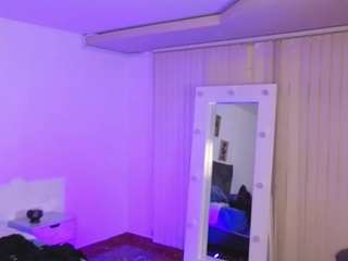 charlottewhite-1 Live Webcam on CamSoda