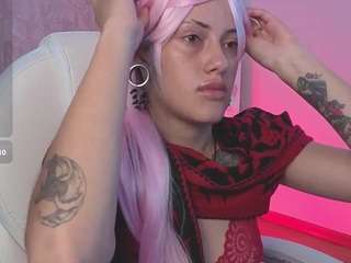 charlottewhite-1 Live Webcam on CamSoda