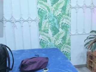 charlottewhite-1 Live Webcam on CamSoda