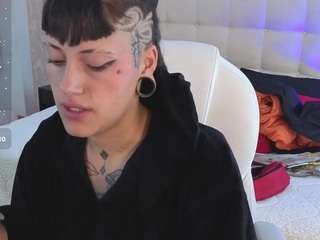 charlottewhite-1