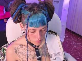 charlottewhite-1 live profile
