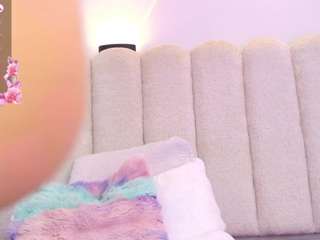 cherry-welll Live Webcam on CamSoda