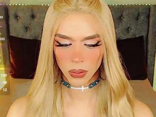 emamichaelss Live Webcam on CamSoda