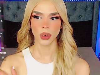 emamichaelss Live Webcam on CamSoda