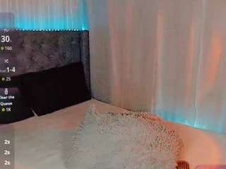 emamichaelss Live Webcam on CamSoda