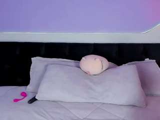 julieta-cortes Live Webcam on CamSoda
