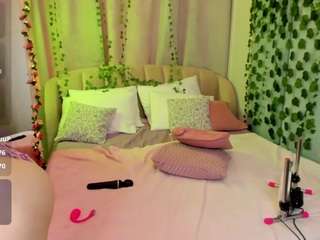 loveislola Live Webcam on CamSoda