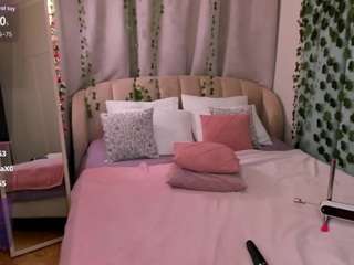 loveislola Live Webcam on CamSoda