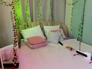 Lola's Live Sex Cam Show