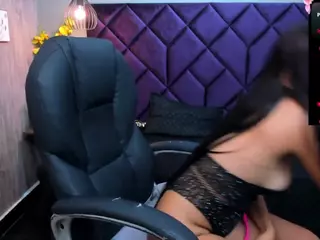 lulu-lopezz's Live Sex Cam Show