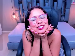 lulu-lopezz's Live Sex Cam Show