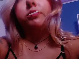miaawild's Live Sex Cam Show