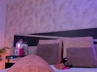 Young Sweet-arii - sensual, lustful and ready to amuse sweet-arii from CamSoda
