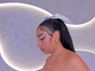 Live webcam model sweet-arii on Soda Cams