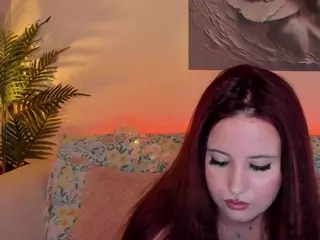 MikaFyre's Live Sex Cam Show