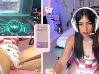 GreiceGames's Live Sex Cam Show