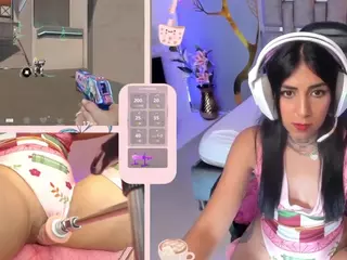 GreiceGames's Live Sex Cam Show