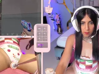 GreiceGames's Live Sex Cam Show