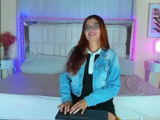 EmmaRoux's Live Sex Cam Show