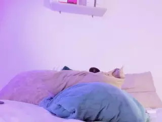 Kim-Baker2's Live Sex Cam Show