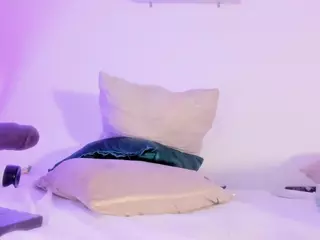 Kim-Baker2's Live Sex Cam Show