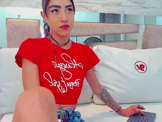 Mia-Gracce's Live Sex Cam Show