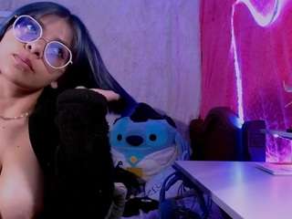 princess-nahia23's CamSoda show and profile