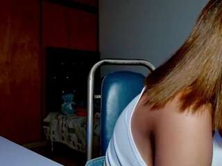 princess-nahia23 webcam