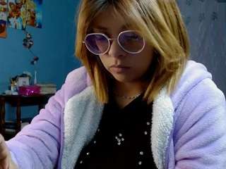 princess-nahia23's CamSoda show and profile