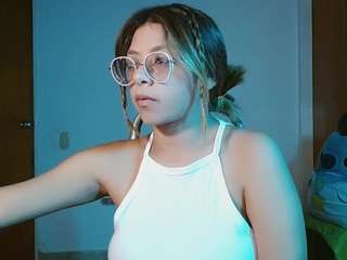 princess-nahia23 webcam