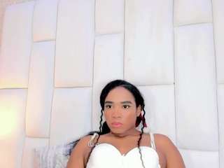 andreayano webcam model