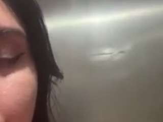 Live webcam model nerdgirl314 on Soda Cams