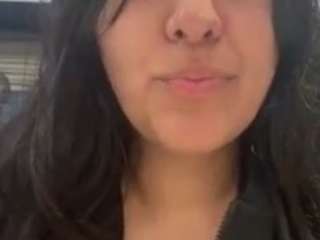 Live webcam model nerdgirl314 on Soda Cams